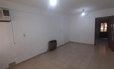Venta Casa 3 Ambientes Parrilla Cochera