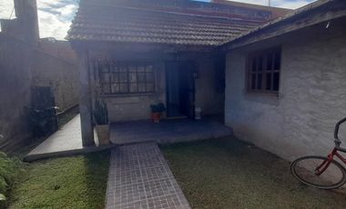 Venta Casa 3 Ambientes Parrilla Cochera