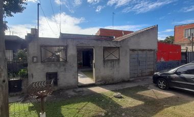 Venta Casa 3 Ambientes Parrilla Cochera