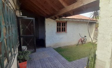Venta Casa 3 Ambientes Parrilla Cochera