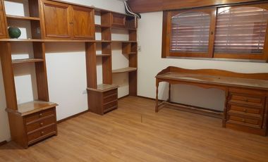 Casa en  alquiler tres dormitorios Urca
