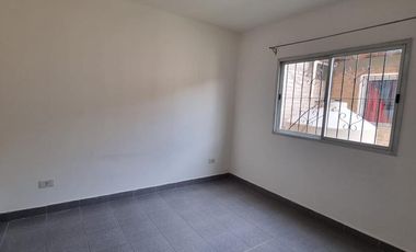 Alquilo Departamento 1 Dormitorio con Ingreso vehicular - Pilar 4162 Planta Baja - Neuquén Capital