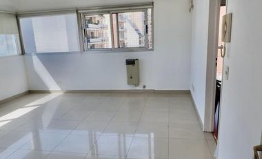DOS AMBIENTES - MUY LUMINOSO - APTO PROFESIONAL -ALQUILER EN FLORES