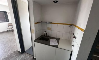 Monoambiente en Quirno al 100
