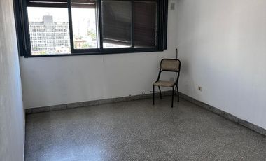 Monoambiente en Quirno al 100