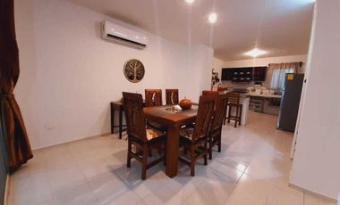 CASA EN VENTA  EN CHUBURNA MERIDA, AMOBLADA Y EQUIPADA