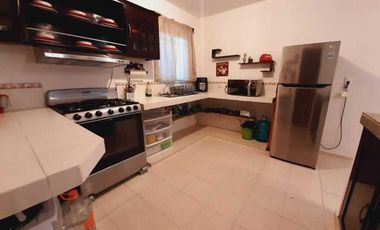 CASA EN VENTA  EN CHUBURNA MERIDA, AMOBLADA Y EQUIPADA