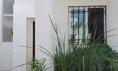 CASA EN VENTA  EN CHUBURNA MERIDA, AMOBLADA Y EQUIPADA