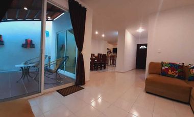 CASA EN VENTA  EN CHUBURNA MERIDA, AMOBLADA Y EQUIPADA