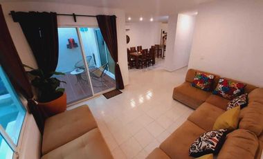 CASA EN VENTA  EN CHUBURNA MERIDA, AMOBLADA Y EQUIPADA