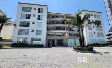 Departamento Garden en renta o venta con jardín en Bosque Real, Green 22