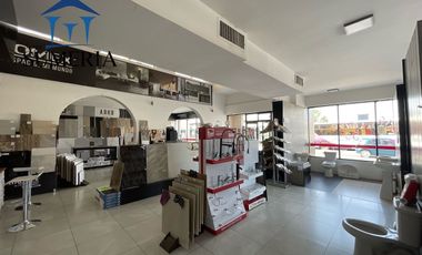 Local comercial en Av. Ocampo (disponible para renta o venta)