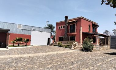TERRENO CON CONSTRUCCIÓN EN VENTA - C. EL SALTO-CHAPALA