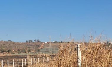 TERRENO CON CONSTRUCCIÓN EN VENTA - C. EL SALTO-CHAPALA