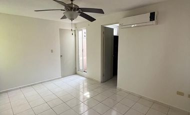 Casa en Renta en Cerrada Providencia, Apodaca | 3 Recámaras, Privada