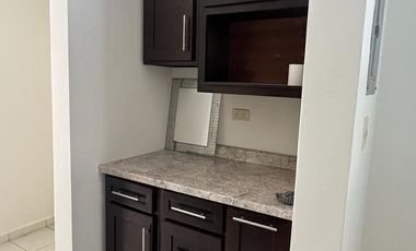 Casa en Renta en Cerrada Providencia, Apodaca | 3 Recámaras, Privada