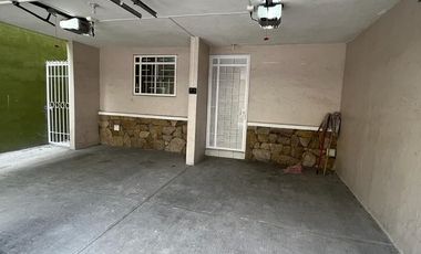 Casa en Renta en Cerrada Providencia, Apodaca | 3 Recámaras, Privada