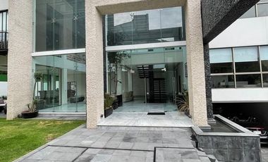 ¡En Renta Espectacular Residencia en Fuentes del Pedregal!