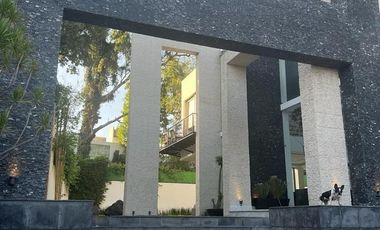 ¡En Renta Espectacular Residencia en Fuentes del Pedregal!