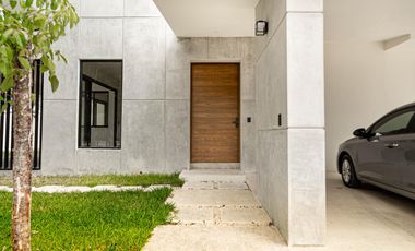 Casa en Venta y Renta en Lagos del sol