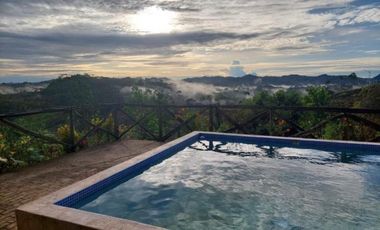 FINCA CON CASA DE 2 PISO / CAPIRA / 38 HECTAREA / RIO Y OJO DE AGUA JC