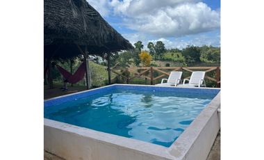 FINCA CON CASA DE 2 PISO / CAPIRA / 38 HECTAREA / RIO Y OJO DE AGUA JC