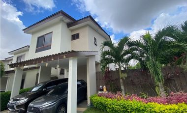 BRISAS DEL GOLF / GARDENIAS / 260M / 3 HABITACION / ESQUINA