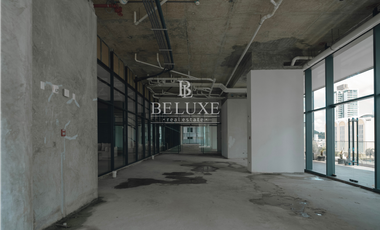 ALQUILER DE LOCAL EN EL EDIFICIO ARMANI (8)