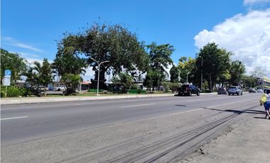 Se Vende Lote Comercial con Local Centro-La Chorrera (DR)