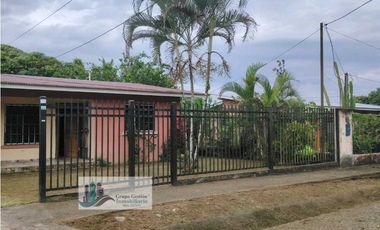 ALQUILER DE CASA EN BUGABA COMPLETAMENTE CERCADA