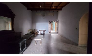 Remate Bancario /  9 Niveles con 1,900 mt2 y Piscina # 2162 cvd