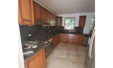 CLAYTON / EMBASSY GARDENS / DOS NIVELES / BALCON / 3 HABITACION