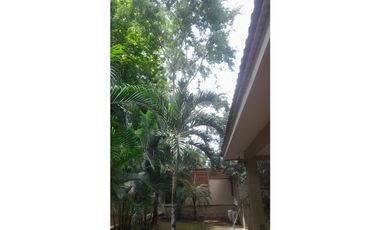 CLAYTON / EMBASSY GARDENS / DOS NIVELES / BALCON / 3 HABITACION
