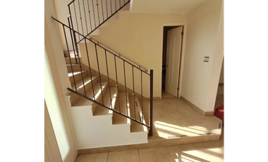 CLAYTON / EMBASSY GARDENS / DOS NIVELES / BALCON / 3 HABITACION