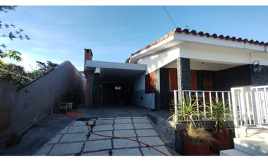 SE VENDE CASA ( PH) EN VILLA DEL LAGO A 4 CUADRAS DEL CUCU