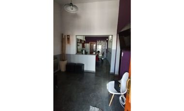 SE VENDE CASA ( PH) EN VILLA DEL LAGO A 4 CUADRAS DEL CUCU