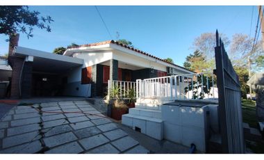 SE VENDE CASA ( PH) EN VILLA DEL LAGO A 4 CUADRAS DEL CUCU