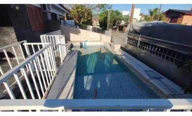 SE VENDE CASA ( PH) EN VILLA DEL LAGO A 4 CUADRAS DEL CUCU