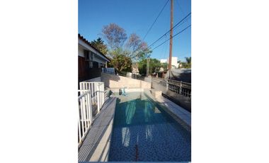 SE VENDE CASA ( PH) EN VILLA DEL LAGO A 4 CUADRAS DEL CUCU