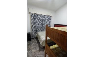 SE VENDE CASA ( PH) EN VILLA DEL LAGO A 4 CUADRAS DEL CUCU