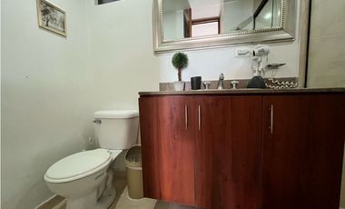 SE ARRIENDA APARTA ESTUDIO  EN CONQUISTADORES