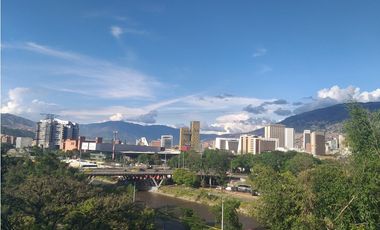 SE ARRIENDA APARTA ESTUDIO  EN CONQUISTADORES