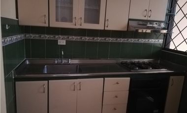SE ARRIENDA CASA PARA USO COMERCIAL, DOS NIVELES, AREAS 190 MTS