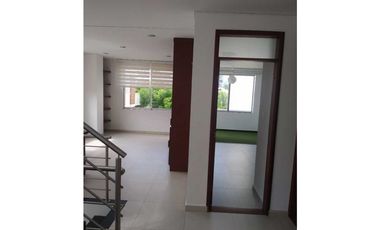 SE ARRIENDA CASA, CONJUNTO VALLE DE GUARATAROS