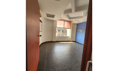 SE ARRIENDA CASA COMERCIAL, AREA 620 MT, EXCELENTE SECTOR.