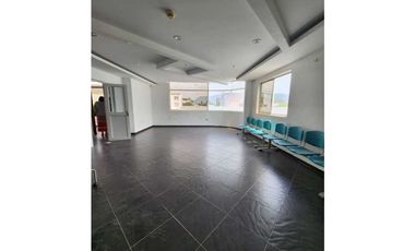SE ARRIENDA CASA COMERCIAL, AREA 620 MT, EXCELENTE SECTOR.