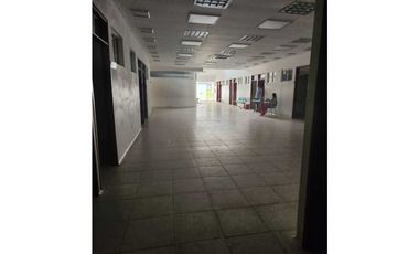 SE ARRIENDA CASA COMERCIAL, AREA 620 MT, EXCELENTE SECTOR.