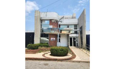 SE ARRIENDA CASA COMERCIAL, AREA 620 MT, EXCELENTE SECTOR.