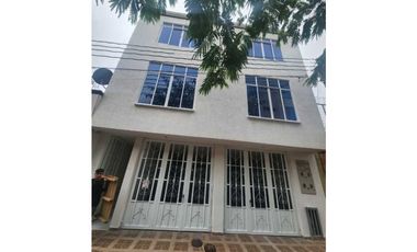 SE ARRIENDA APTO DE DOS HABITACIONES, PARQUE INTRA