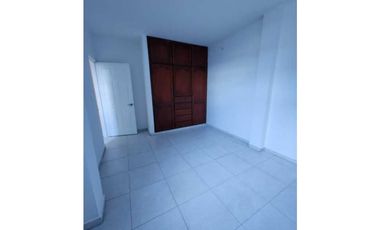 SE ARRIENDA APTO DE DOS HABITACIONES, PARQUE INTRA